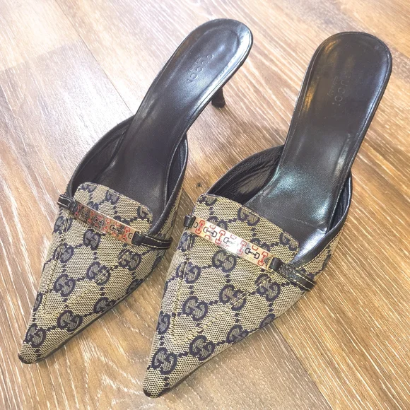 Gucci - Vintage Monogram Printed Mules - Size 9B - Excellent Price Limited Time - Picture 1 of 17